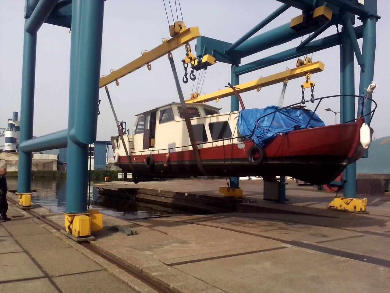 the valparaíso ship stading in the port of Amsterdam
